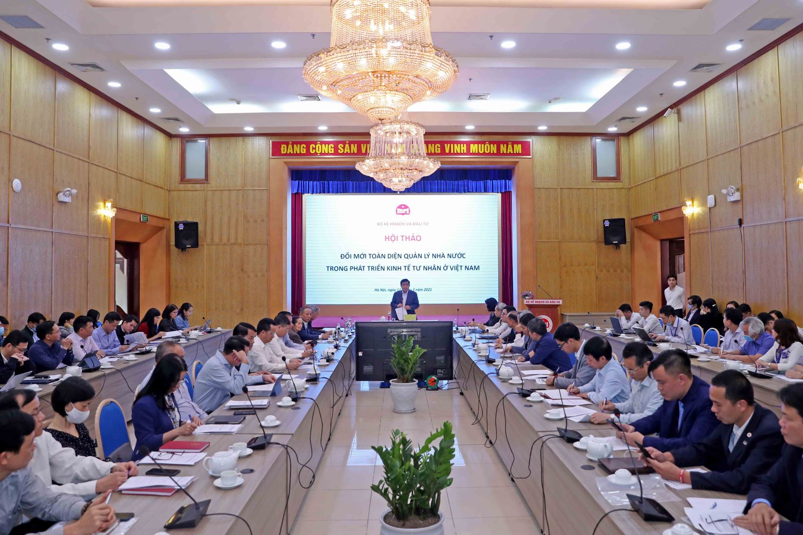 Đổi mới toàn diện quản lý nhà nước trong phát triển kinh tế tư nhân ở Việt Nam Đổi mới toàn diện quản lý nhà nước trong phát triển kinh tế tư nhân ở Việt Nam