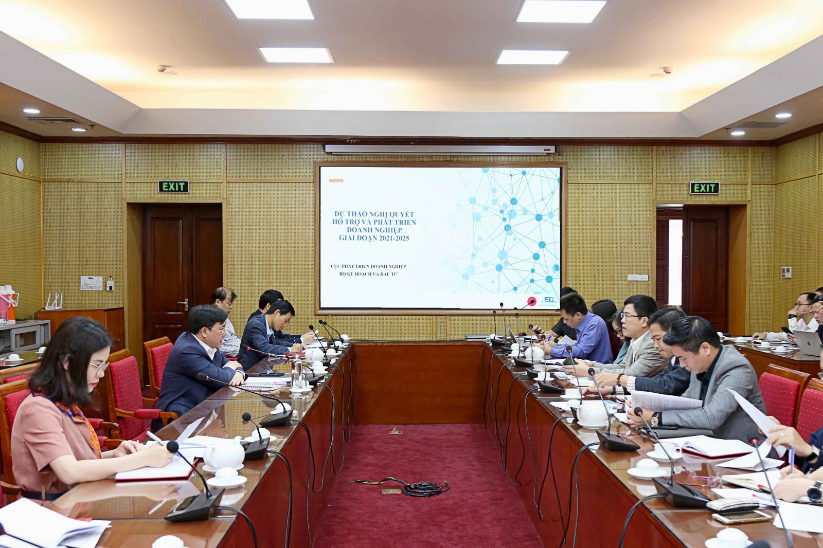 Bộ Kế hoạch và Đầu tư họp về Dự thảo Nghị quyết hỗ trợ và phát triển doanh nghiệp giai đoạn 2021-2025 Bộ Kế hoạch và Đầu tư họp về Dự thảo Nghị quyết hỗ trợ và phát triển doanh nghiệp giai đoạn 2021-2025