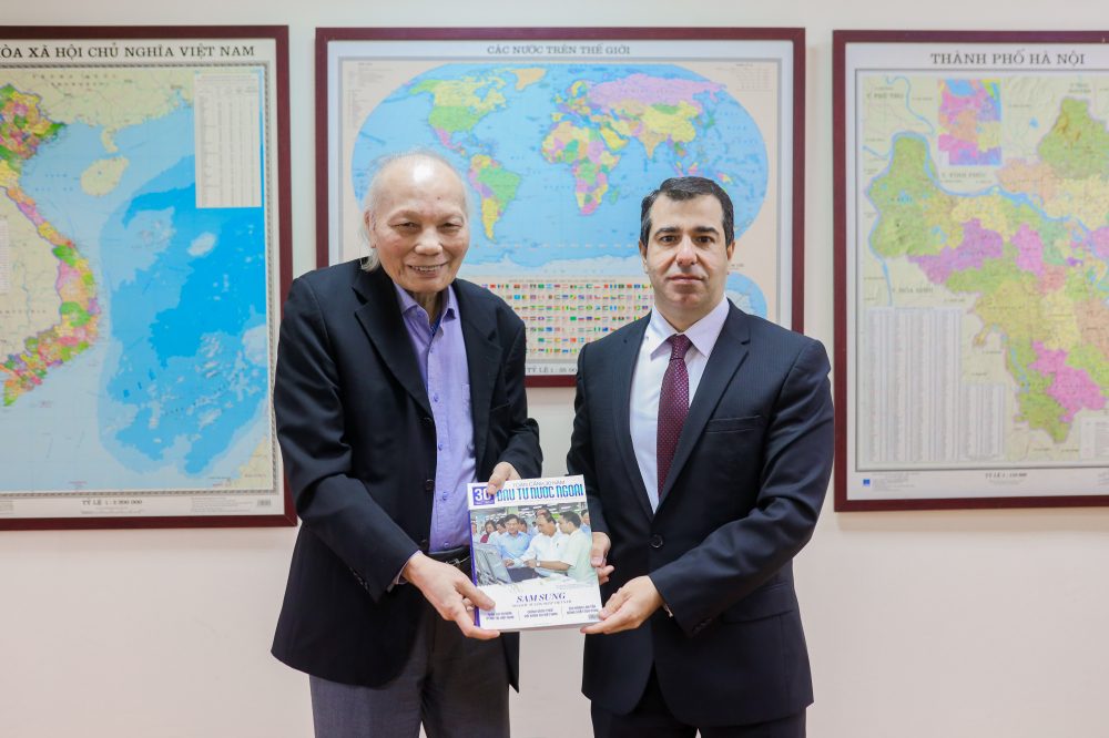 Đại sứ Anar Imanov: Doanh nghiệp Azerbaijan và Việt Nam cần thúc đẩy hơn nữa quan hệ hợp tác đầu tư Đại sứ Anar Imanov: Doanh nghiệp Azerbaijan và Việt Nam cần thúc đẩy hơn nữa quan hệ hợp tác đầu tư
