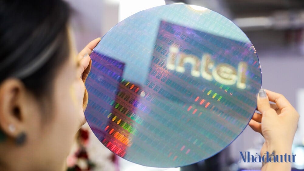 a wafer intel